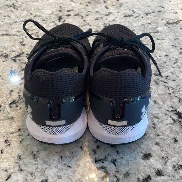 Under Armor Sonic Hover Woman’s Running Size 8.5 - Picture 3 of 11